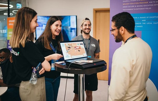 A Peleverse experience being demonstrated to an event visitor